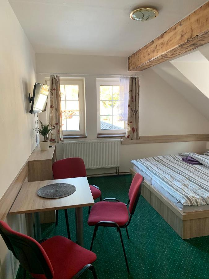 Guest house U Orla Petrikov (Ostruzna)